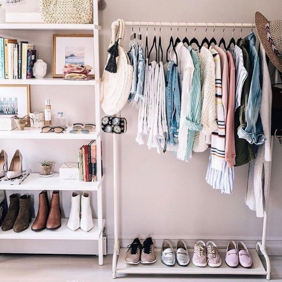 PICK YOUR PRICE MYSTERY BOX - Picture 2 of 6